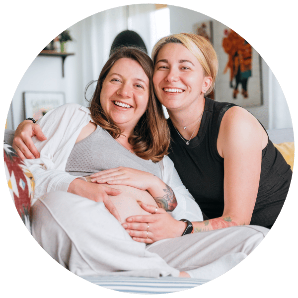 lesbian-couple-pregnancy-smiling